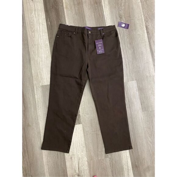 Gloria Vanderbilt NWT 'Amanda' Classic Brown Jeans Size 16S, MSRP $40 - Picture 1 of 7